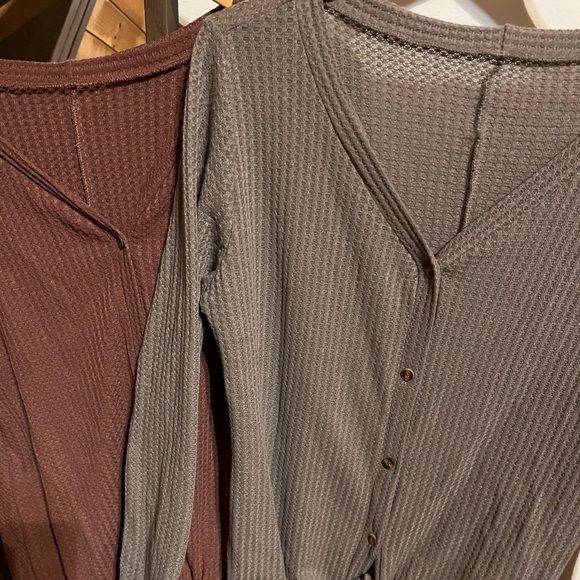 Waffle sweaters (2) for 1 - Picture 2 of 4